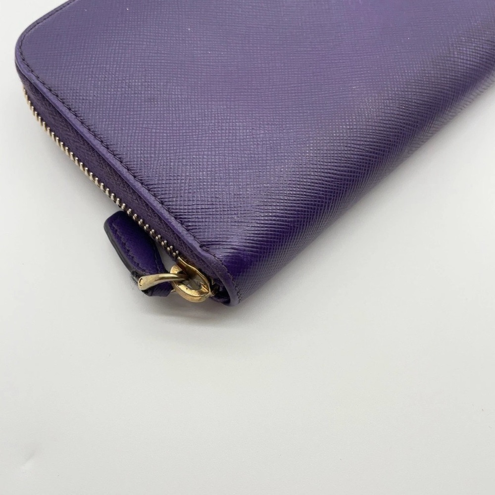 Auth PRADA Saffiano Leather Purple
Round Zipper Long Wallet W/C - Picture 6 of 16